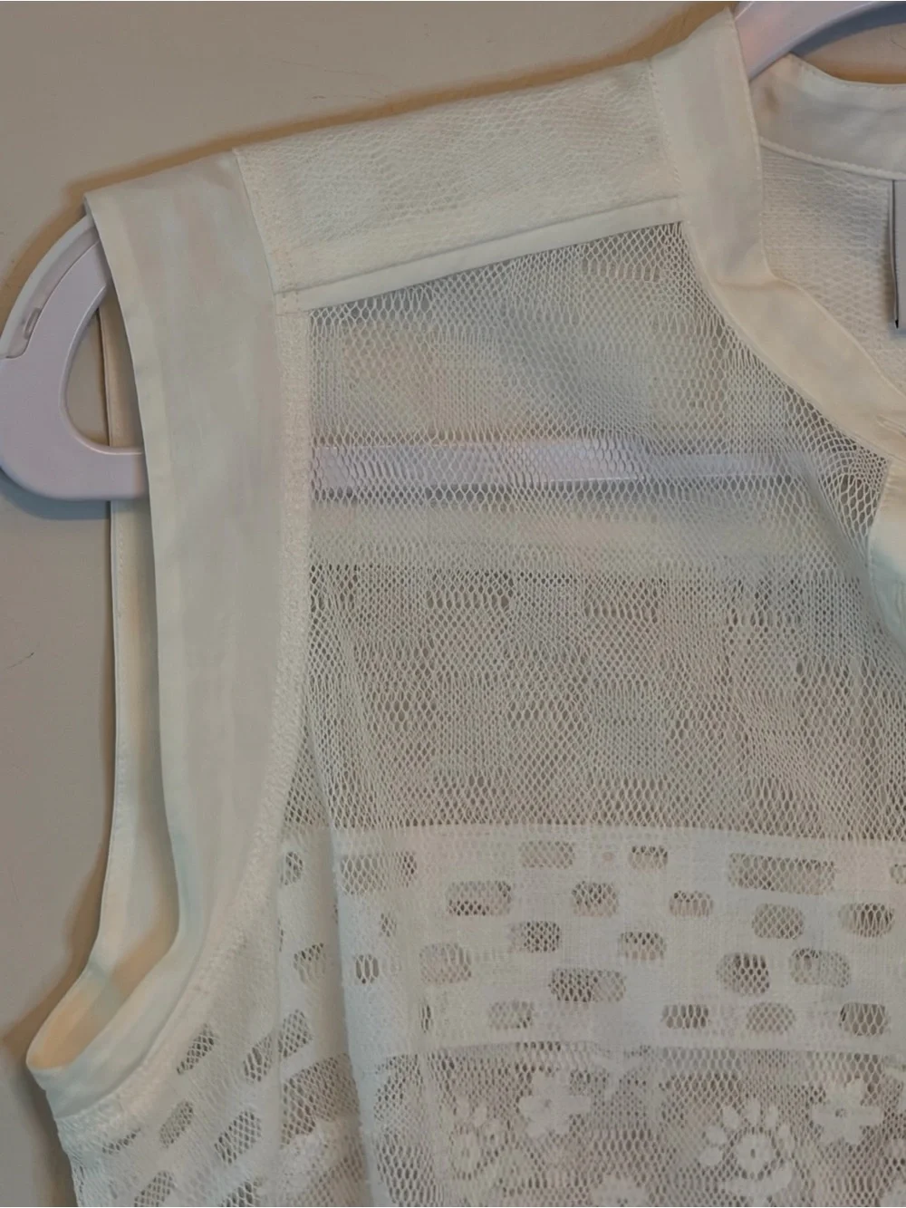 CAbi Ivory Lace Blouse Sleeveless Romantic Coastal Chic Boho Top - Picture 4 of 7